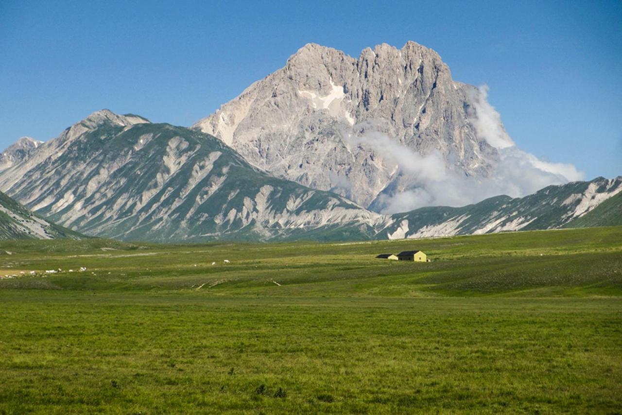 Complesso Turistico Aurora - Camere B&B Poggio Picenze Bagian luar foto