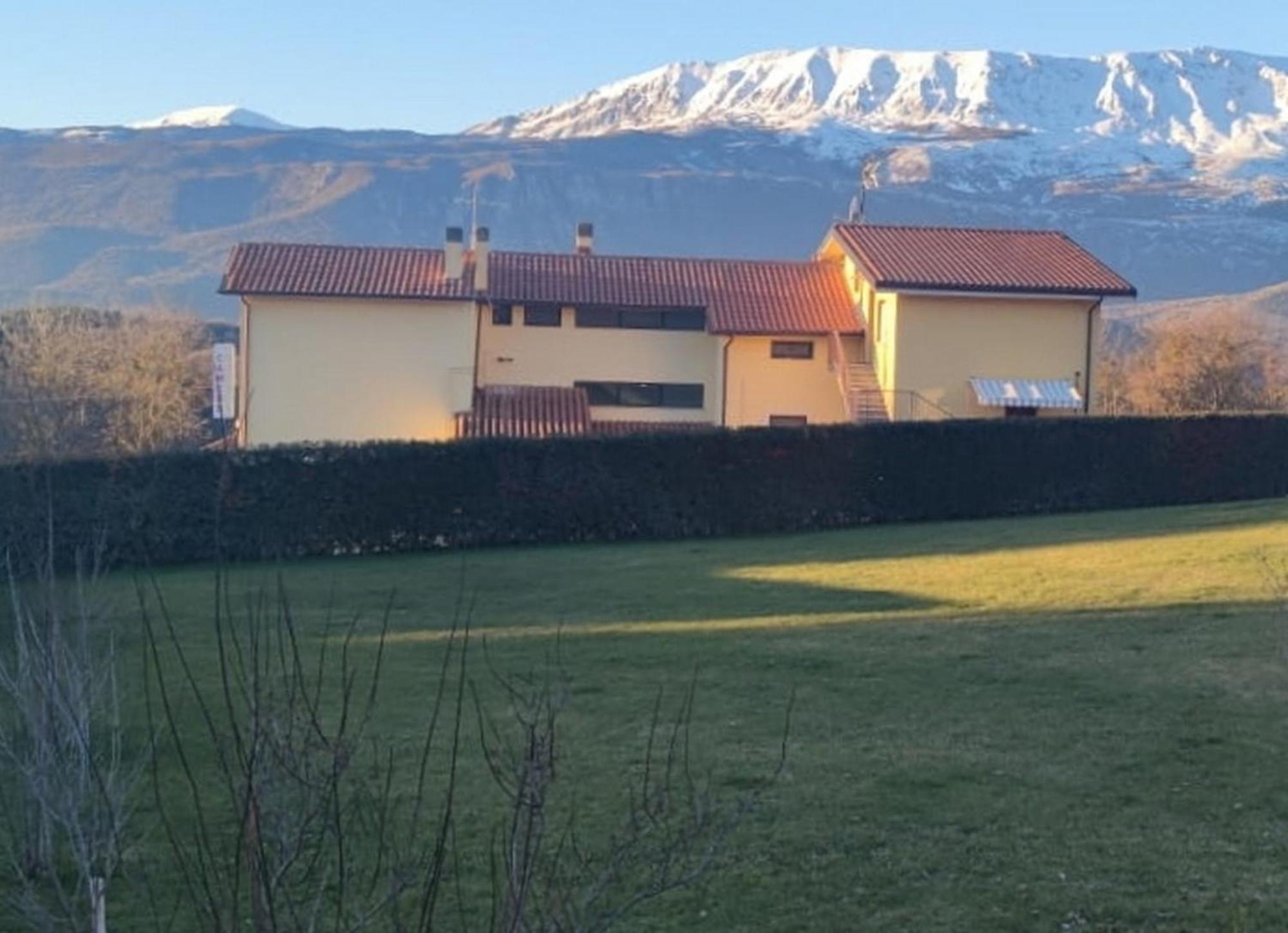 Complesso Turistico Aurora - Camere B&B Poggio Picenze Bagian luar foto