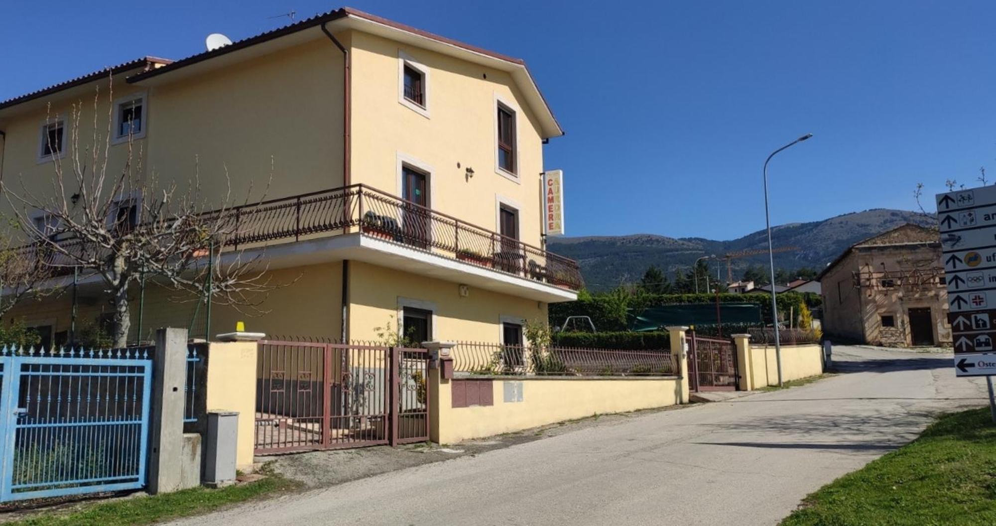 Complesso Turistico Aurora - Camere B&B Poggio Picenze Bagian luar foto