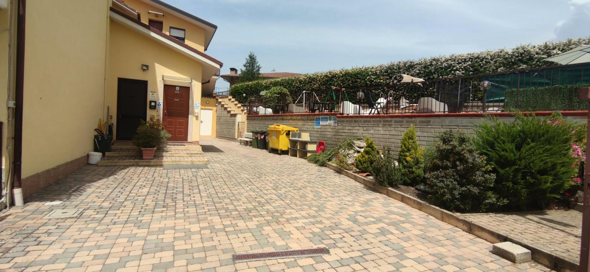 Complesso Turistico Aurora - Camere B&B Poggio Picenze Bagian luar foto